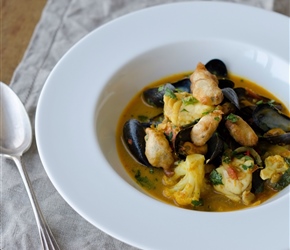 Coconut,Tamarind Mussel Bowl